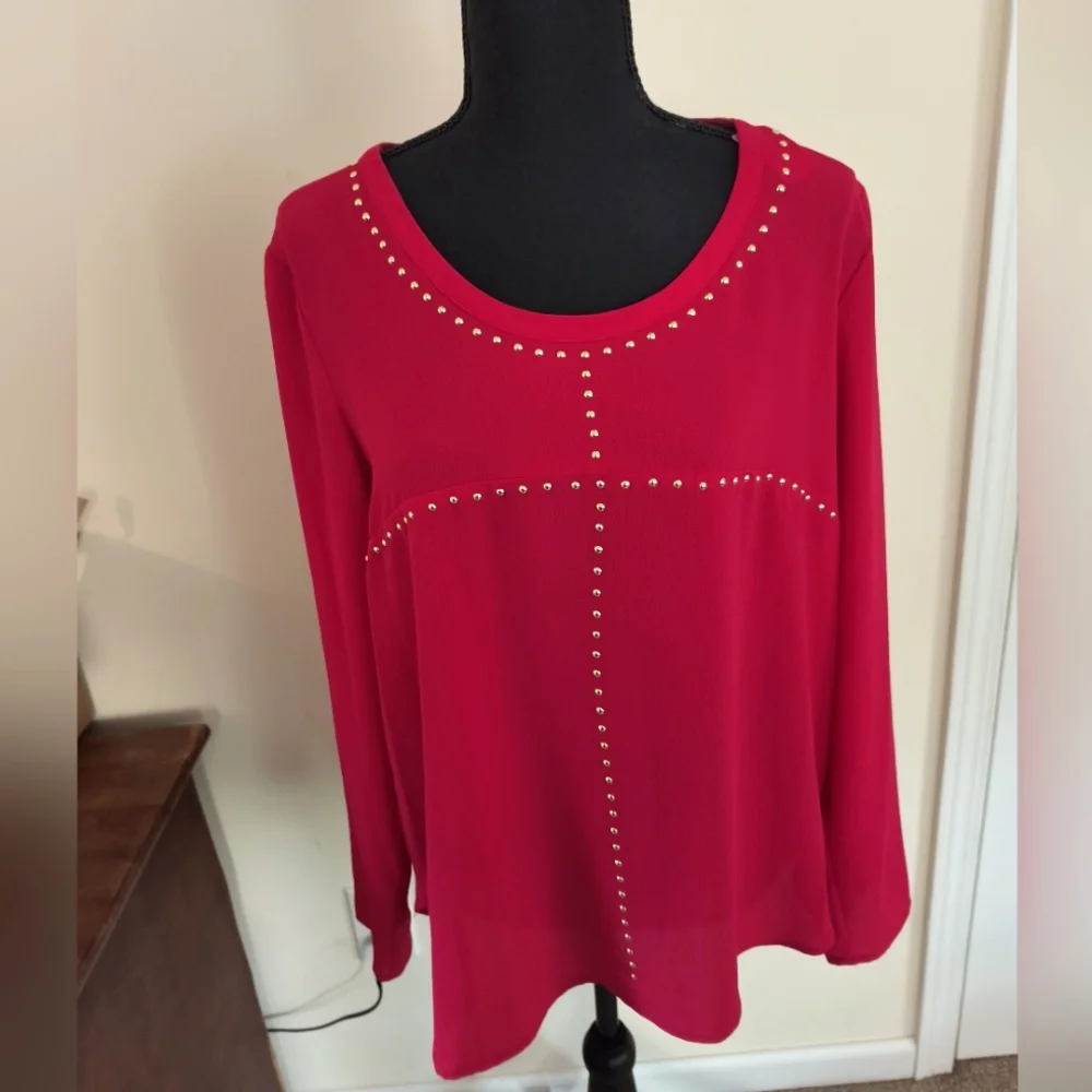 Michael Kors Red Studded Hi-Lo Hem Blouse in Size L - Picture 2 of 14